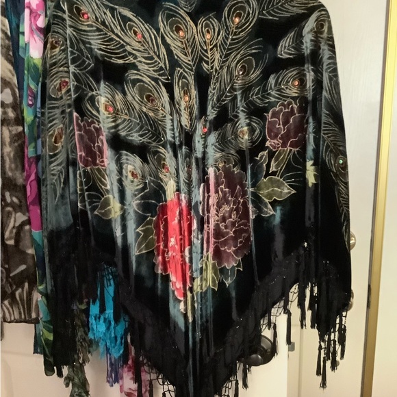 Coldwater Creek Poncho - Picture 3 of 3